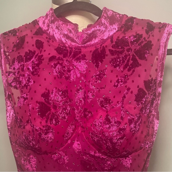 Victoria’s Secret gold label high neck burnout velvet bodysuit size M - Picture 3 of 9